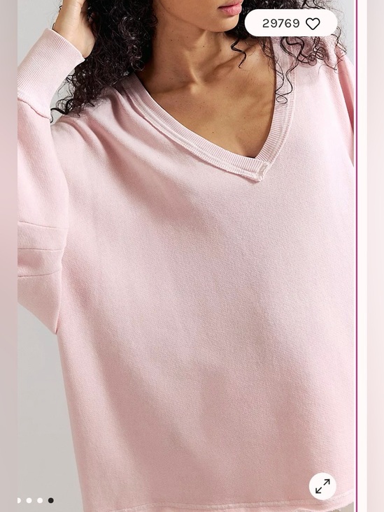 NWOT Free People We The Free Venice V-Neck Sweatshirt in Lilac Bloom Size Large - Picture 3 of 4